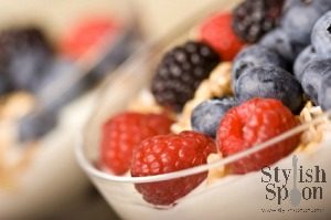 Homemade Low-Fat Granola w/Berries