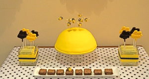 fondant birthday cake yellow with bumble bees