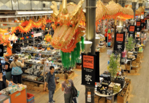 Stylish Spoon's Friday Find in NYC - Pearl River Mart - an Asian import store filled with stylish & inexpensive home goods and party supplies | StylishSpoon.com