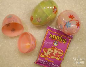 Annie's Bunny Fruit Snacks Healthy Easter Egg Filler | stylishspoon.com