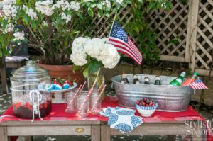 4th of July Beverage Station | stylishspoon.com